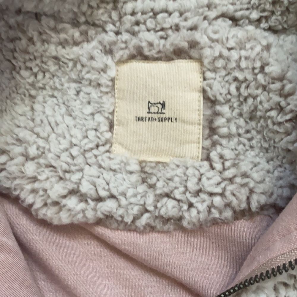 Cozy Sherpa - Picture 2 of 2